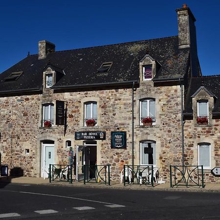 Auberge de la vallée de la douve L'Etang-Bertrand Exterior foto